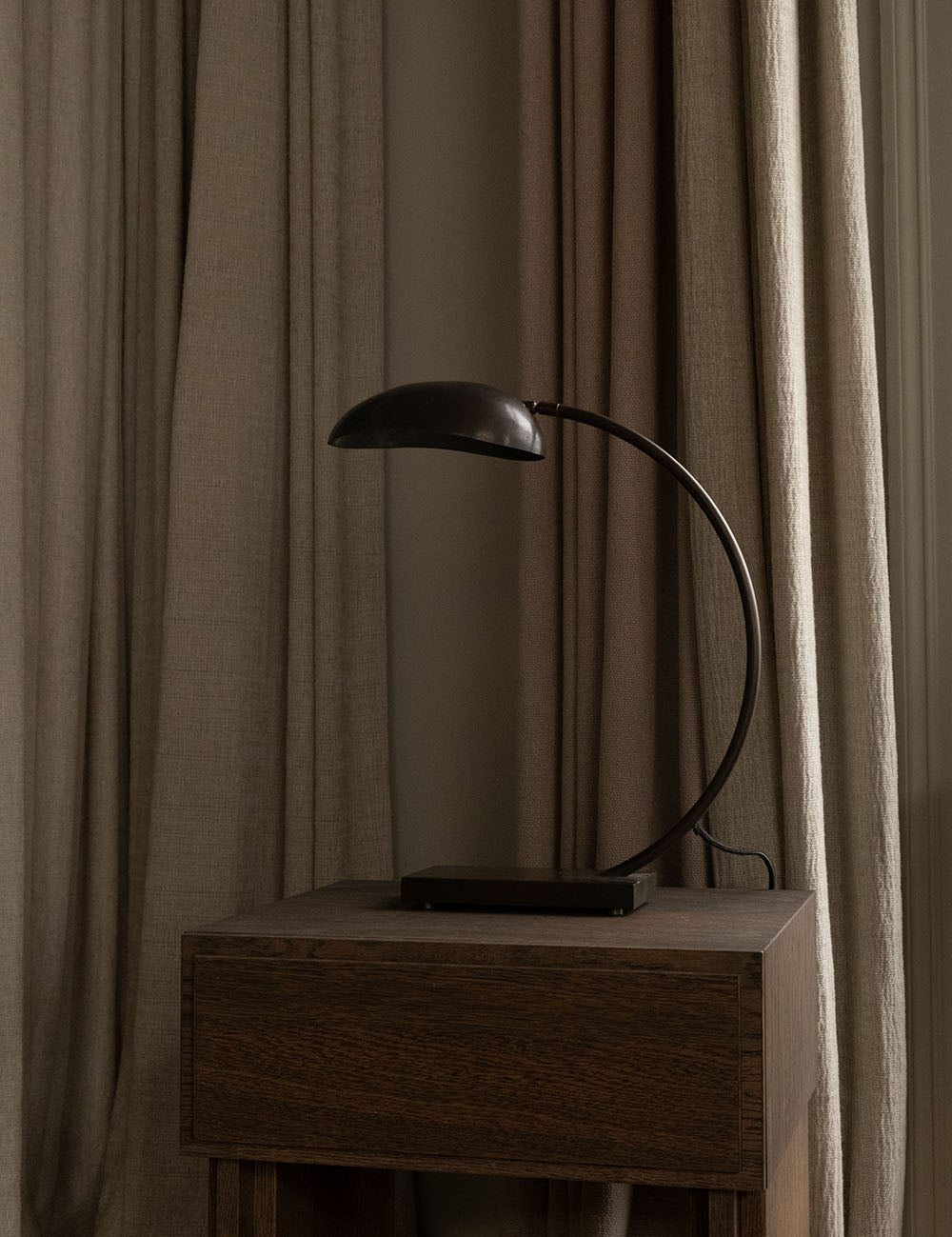 BRANDT Collective GRACE table lamp in burnished brass