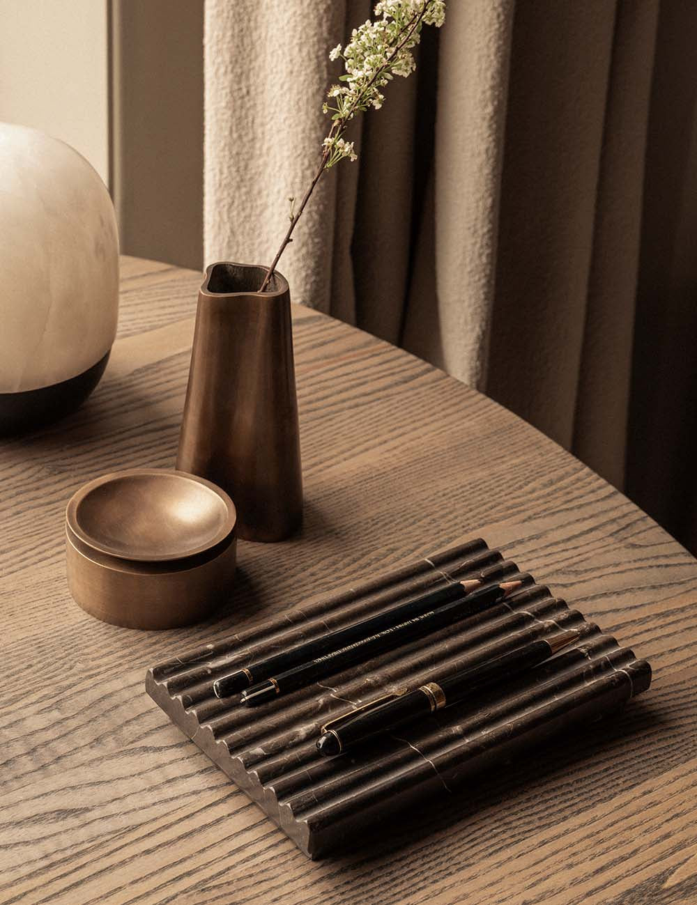 BRANDT Copenhagen PALERMO tray L in SHADOW BLACK marble. Designed by Julie Brandt for BRANDT Copenhagen