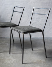 AMASS dining chair - Grey metal / Nubuck (archive PICK-UP)