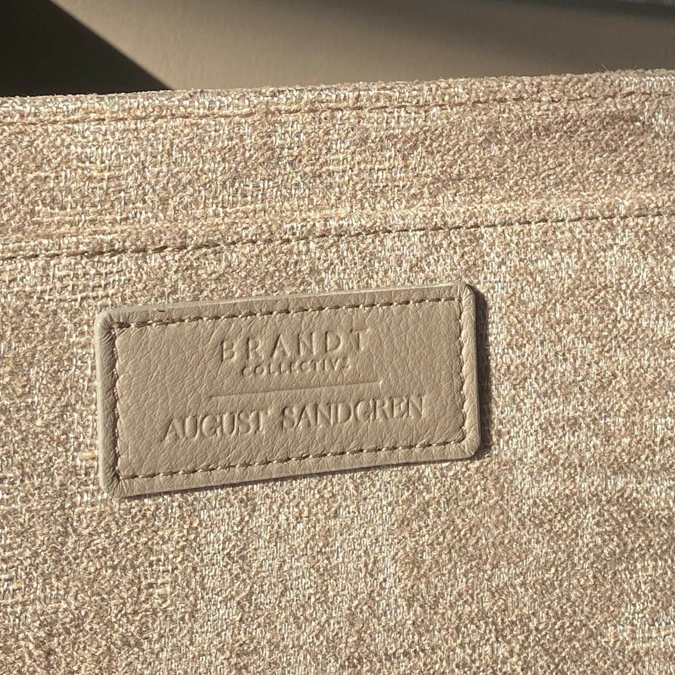 August Sandgren jewelbox small in fabric greige