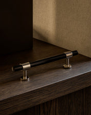 SIGNATURE 20 - pull bar 188 mm - Polished Nickel / Black Horn