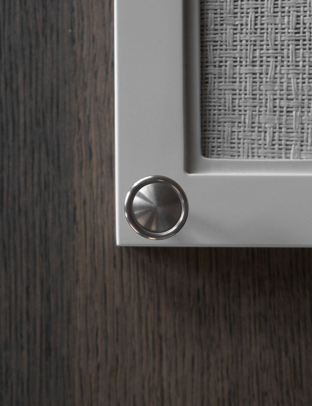 BUTTON knob by BRANDT Collective. A hardware collection in collab with Norm architects consisting of knobs, T-bars and pull bars.