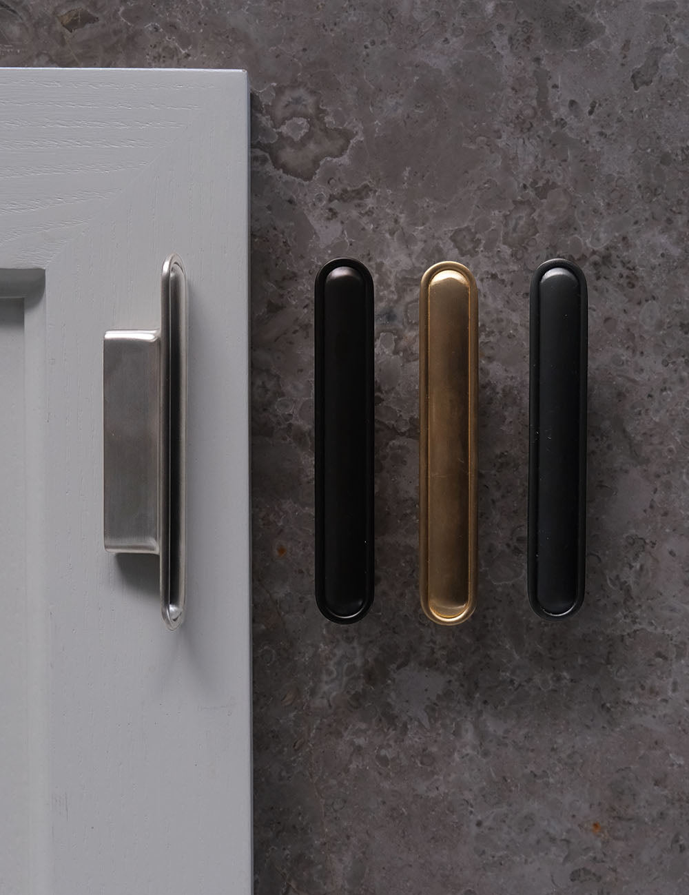 BUTTON pull bar 110 mm by BRANDT Collective. A hardware collection in collab with Norm architects consisting of knobs, T-bars and pull bars.
