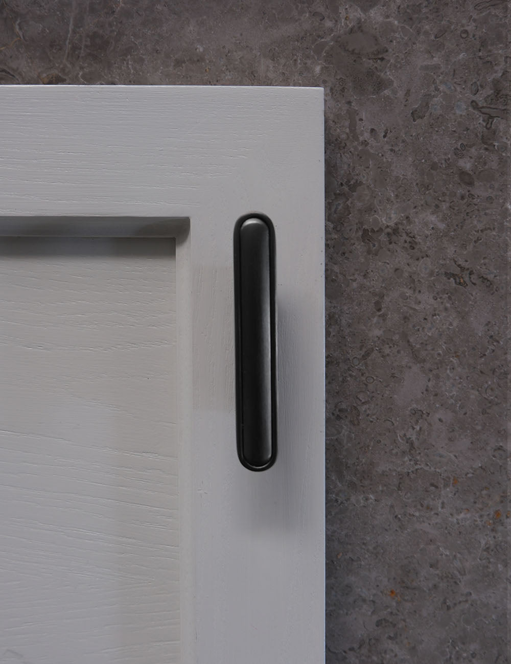 BUTTON pull bar 110 mm in Burnished Brass by BRANDT Collective. A hardware collection in collab with Norm architects consisting of knobs, T-bars and pull bars.