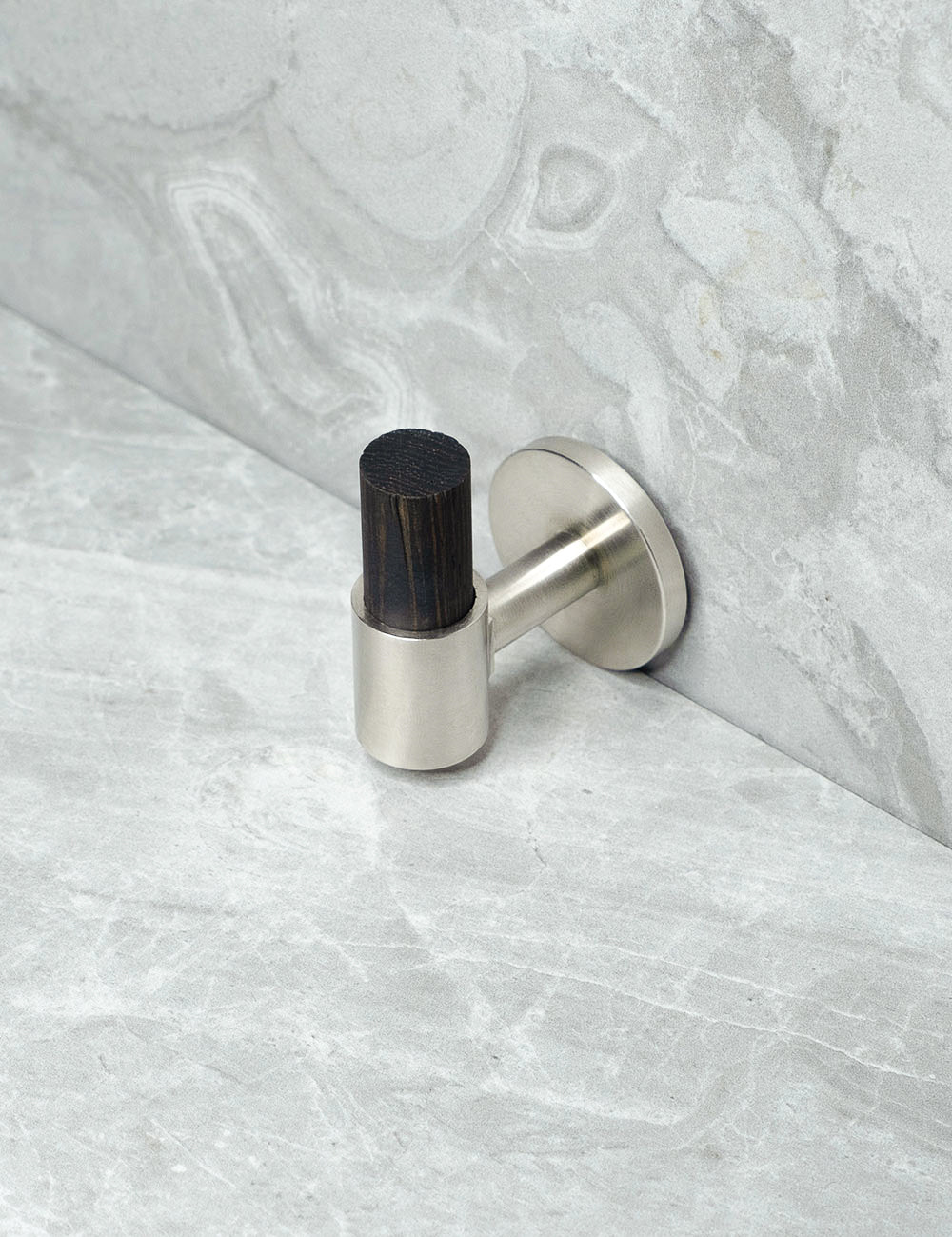 SIGNATURE 30 END knob in Brushed Nickel/Wenge. Luxury cabinet hardware made of solid brass by BRANDT Collective.