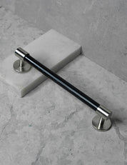 END 30 pull bar handle 192 mm in Brushed Nickel/Black Horn. Luxury cabinet hardware made of solid brass by BRANDT Collective. 