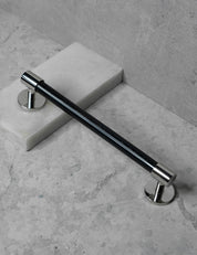 END 30 pull bar handle 192 mm in Polished Nickel/Black Horn. Luxury cabinet hardware made of solid brass by BRANDT Collective. 