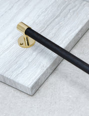 END 30 Tea towel bar 456 mm in Polished Brass/Wenge. Luxury kitchen hardware made of solid brass by BRANDT Collective. 