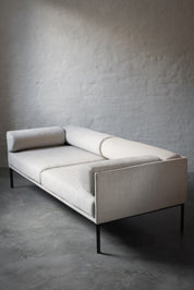 FLOAT sofa (Archive PICK-UP)