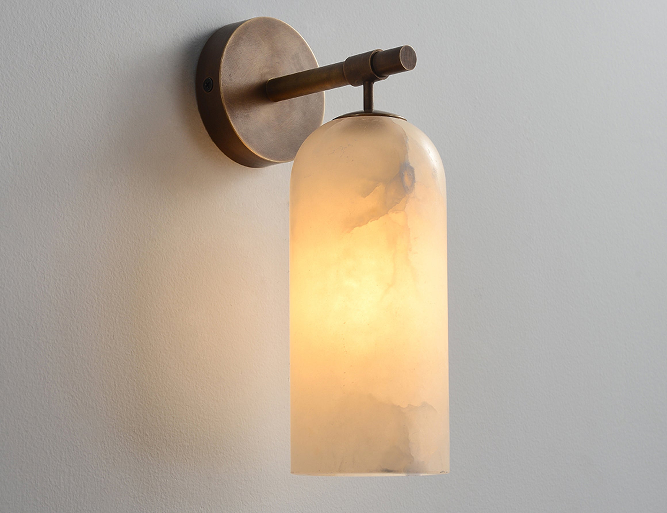 BRANDT Collective FRAGMENT wall lamp in white alabaster and burnished brass