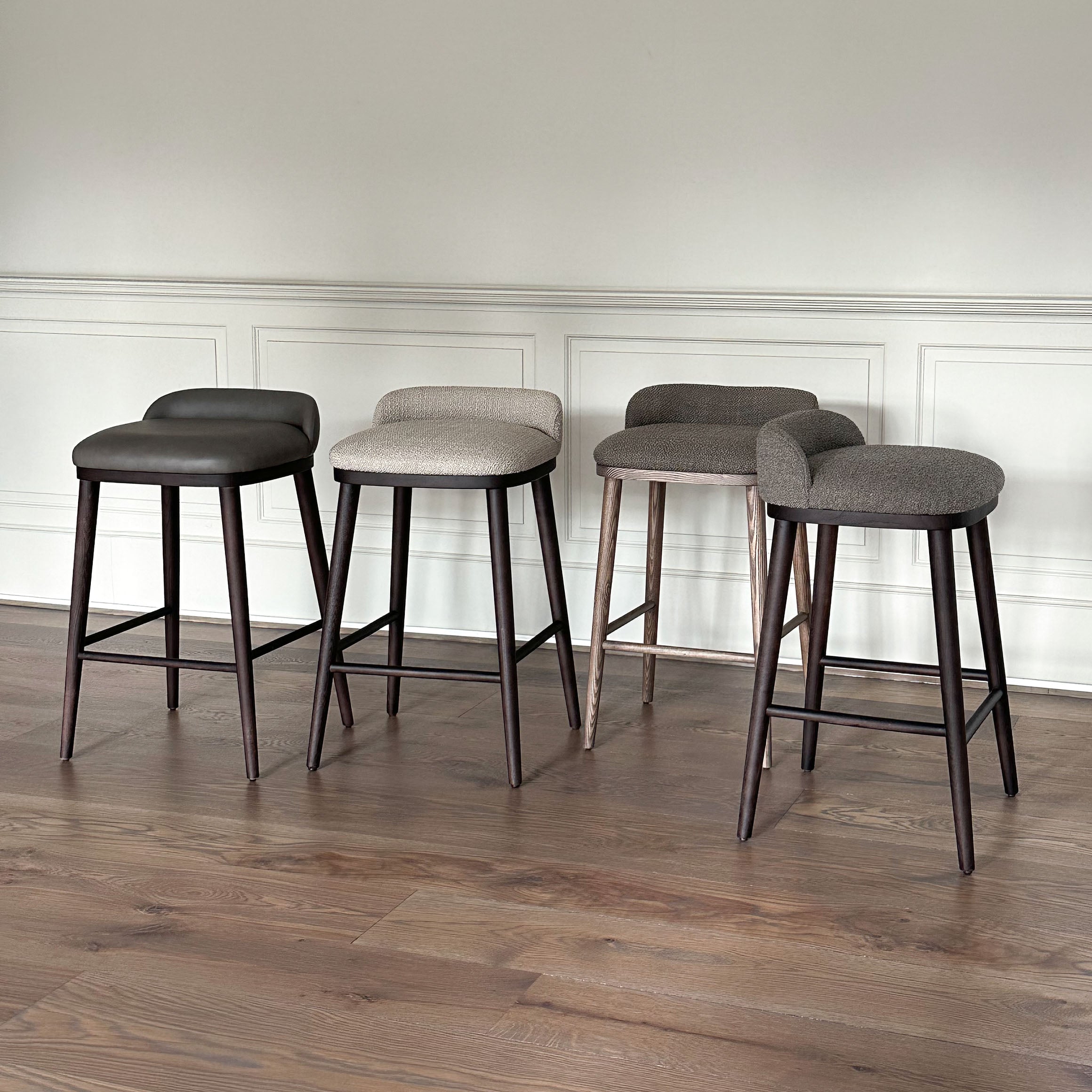 CAINE barstool with dark brown legs and leather in greige – BRANDT