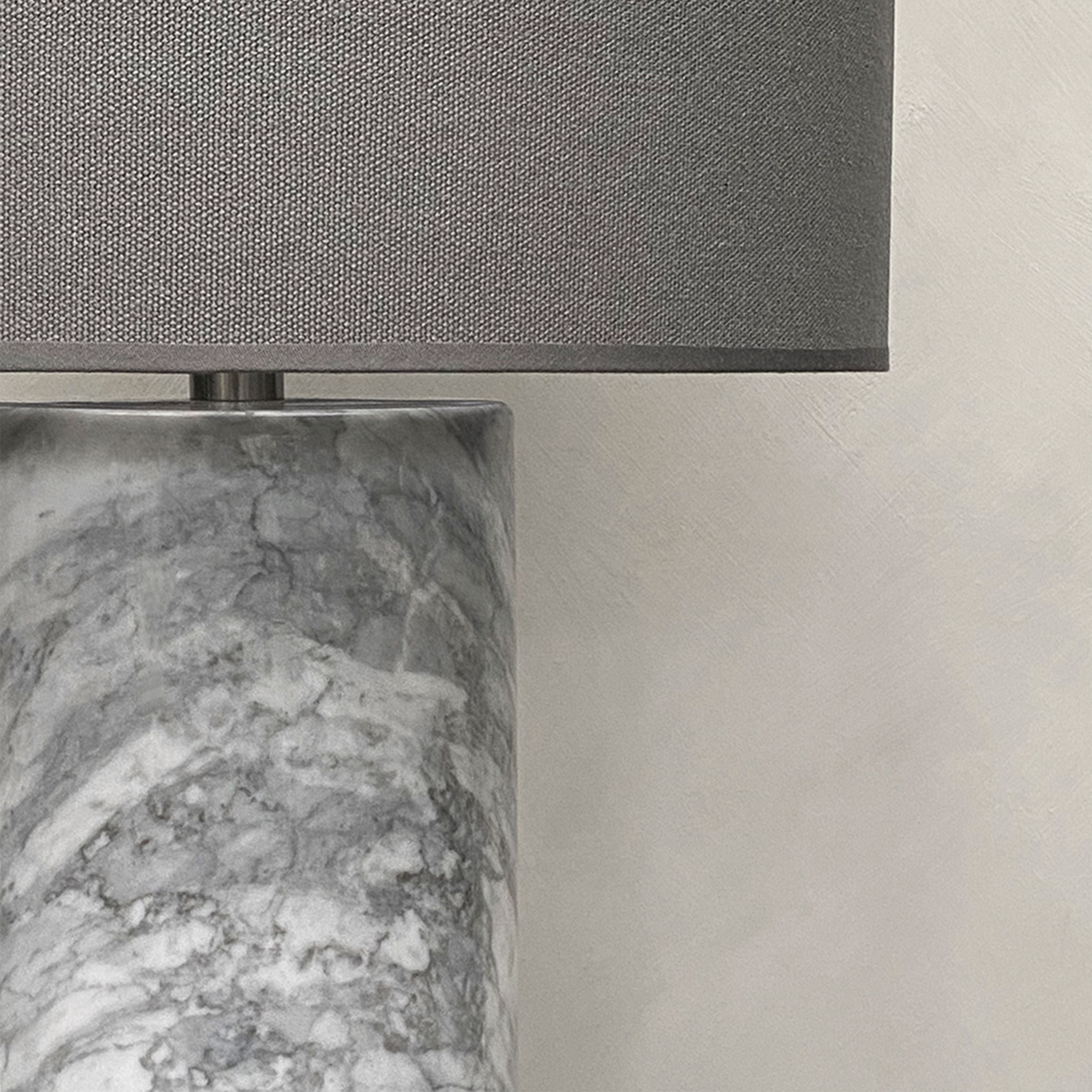 AVA marble table lamp in arabescato white – BRANDT Copenhagen