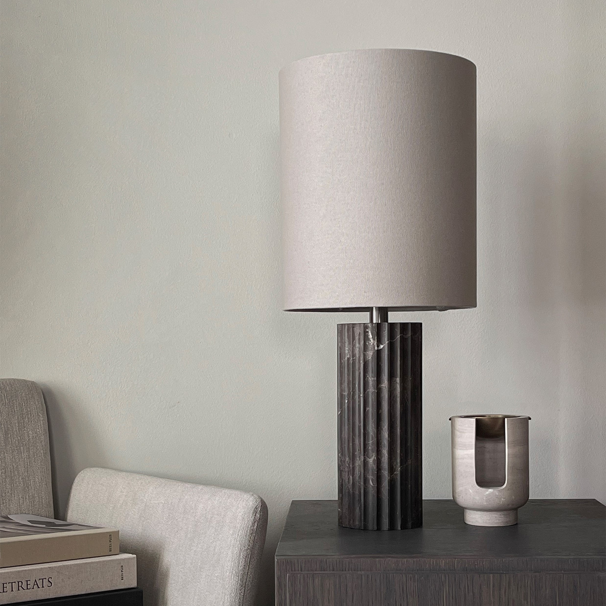 BRANDT Collective COLONNADE table lamp in brown black marble with grey shade
