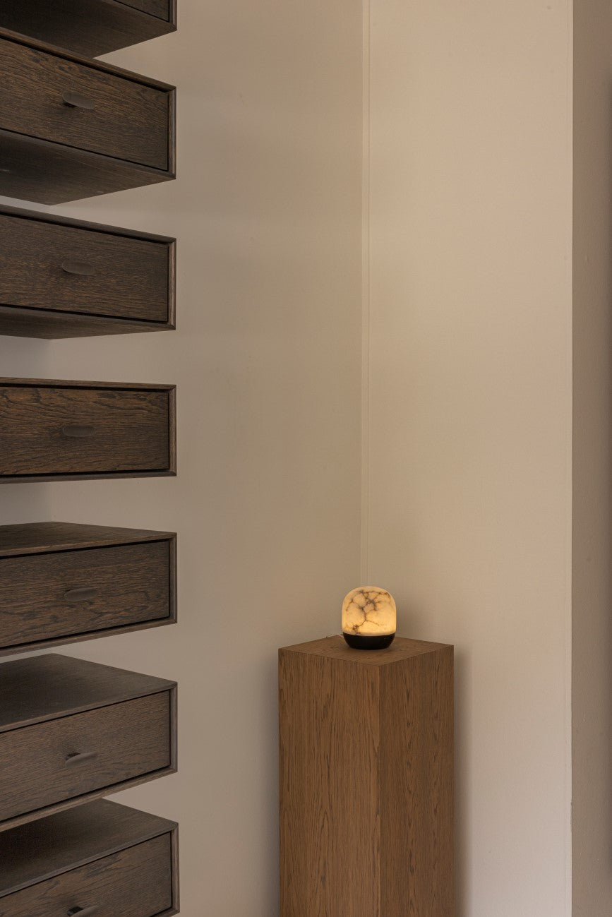 HENCE wall bedside table (Archive PICK-UP)