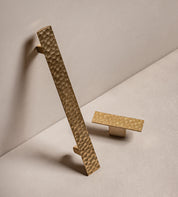 BRANDT Copenhagen CARVE pull bar in satin brass