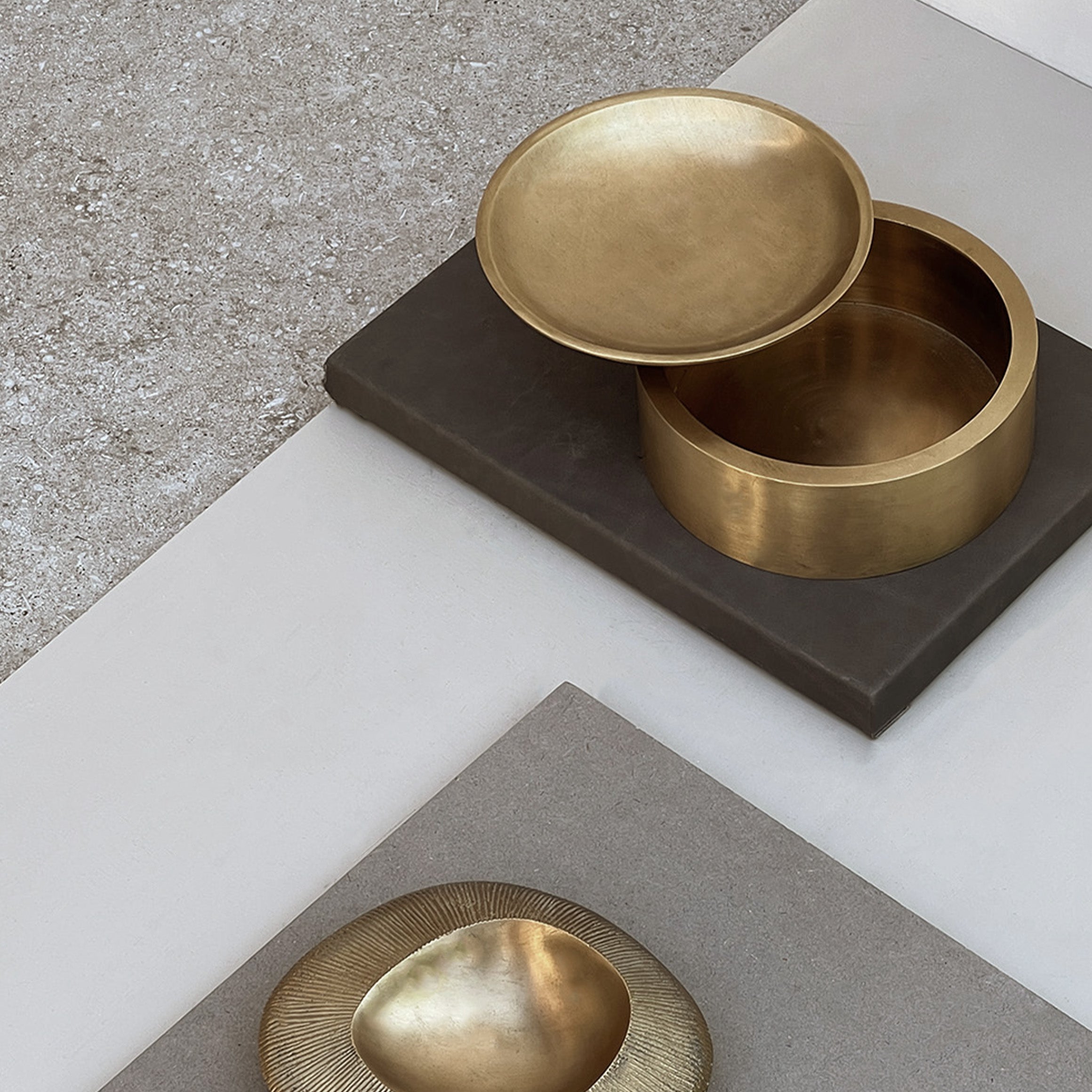 BRANDT Collective EDO canister LOW in Satin Brass