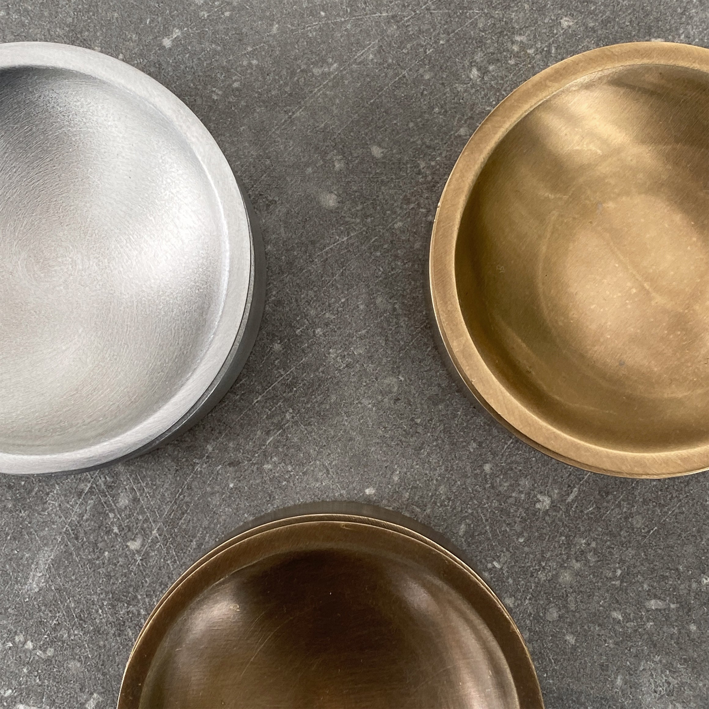 BRANDT Collective EDO canister M in Satin Brass