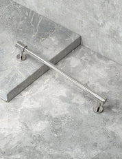 SIGNATURE slim END pull bar 186 mm in Polished Nickel/Polished Nickel. Modern cabinet hardware made of solid brass by BRANDT Collective.