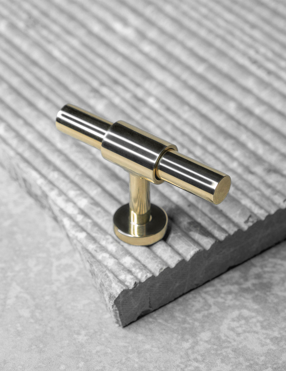 Polished Brass. Modern kitchen hardware made of solid brass by BRANDT Collective.