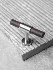 SIGNATURE slim T-bar 54 mm in Brushed Nickel/Wenge. Modern kitchen hardware made of solid brass by BRANDT Collective.