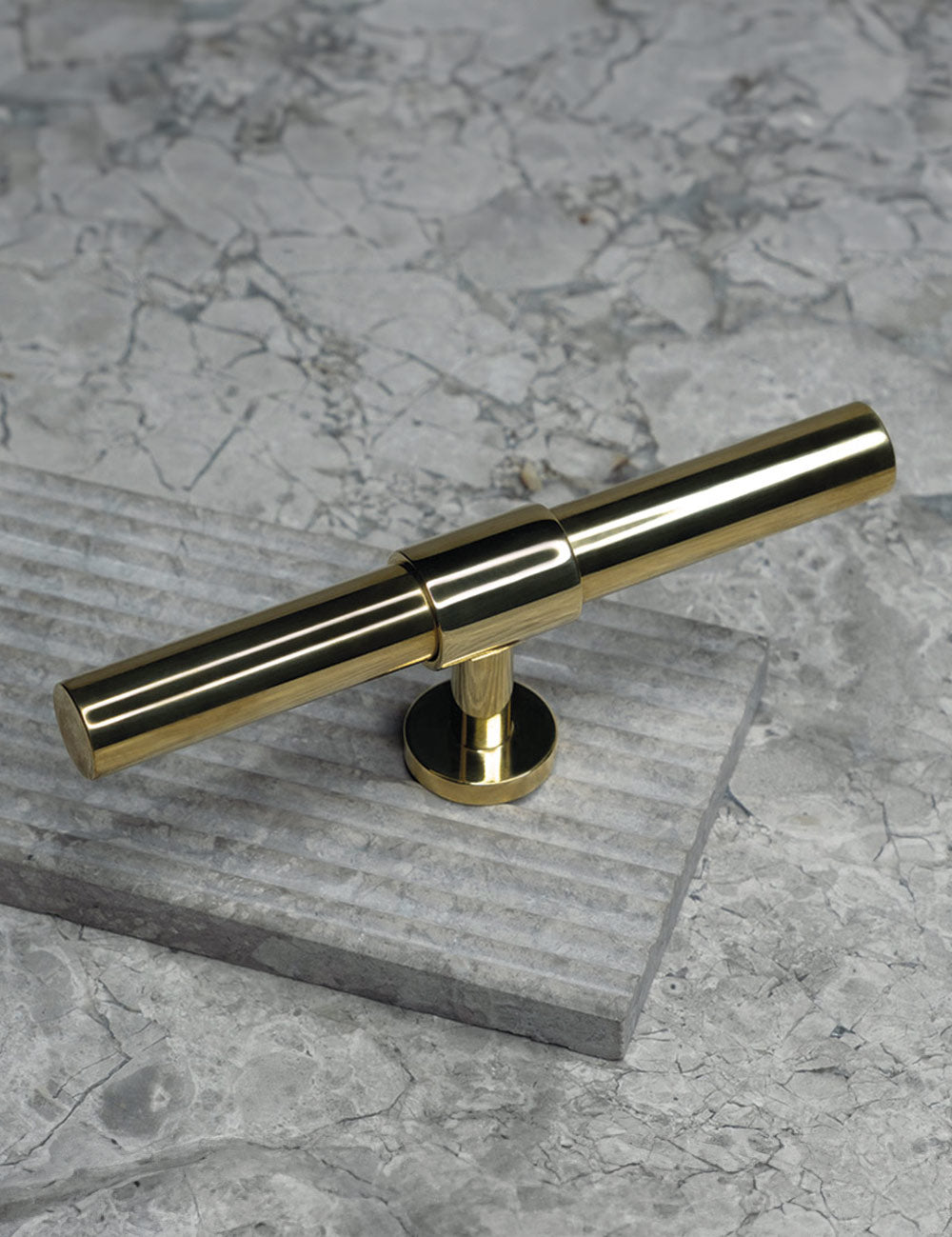 Polished Brass. Luxury cabinet hardware made of solid brass by BRANDT Collective. 