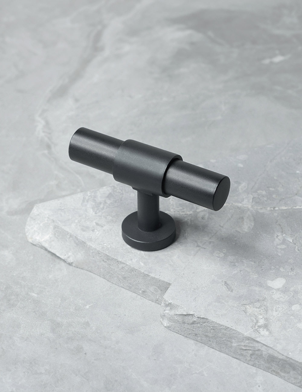 Nearly Black. Luxury kitchen hardware made of solid brass by BRANDT Collective. 