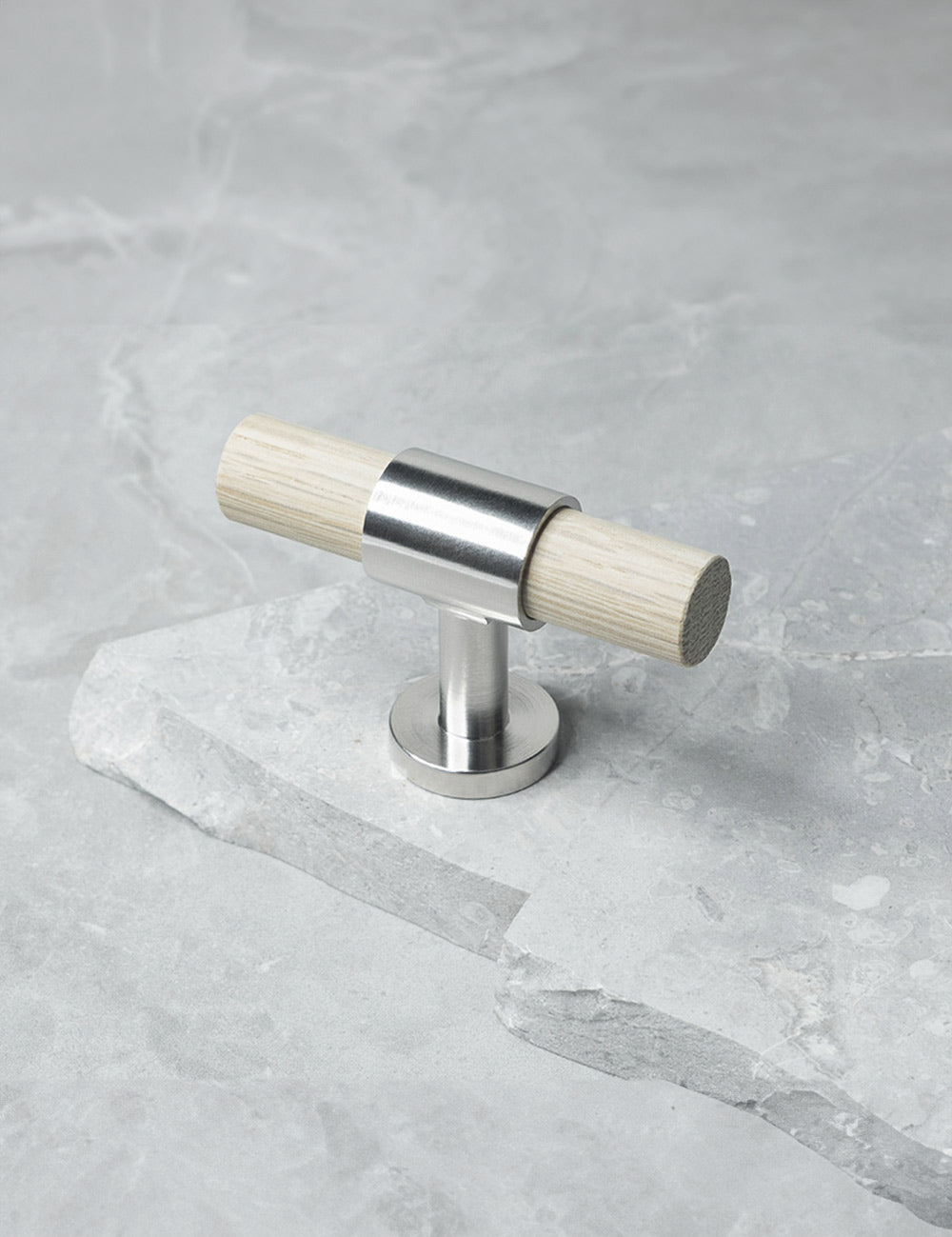 Oak. Luxury kitchen hardware made of solid brass by BRANDT Collective. 