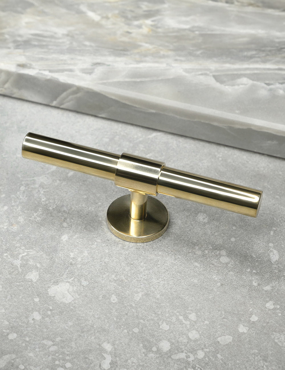 Polished Brass. Luxury cabinet hardware made of solid brass by BRANDT Collective. 