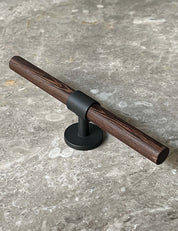 SIGNATURE 30 T-bar handle 156 mm in Nearly Black/Wenge. Luxury cabinet hardware made of solid brass by BRANDT Collective.