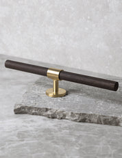 SIGNATURE 30 T-bar handle 188 mm in Satin Brass/Wenge. Luxury cabinet hardware made of solid brass by BRANDT Collective.