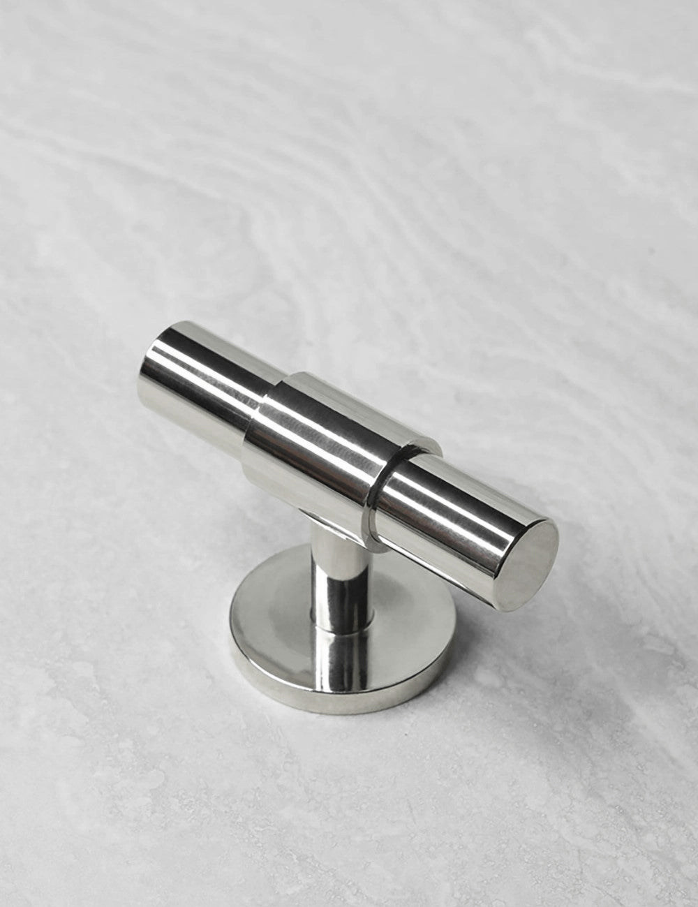 Polished Nickel. Luxury kitchen hardware made of solid brass by BRANDT Collective.