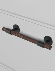 SIGNATURE 30 Pull bar handle 188 mm in Nearly Black/Wenge. Luxury cabinet hardware made of solid brass by BRANDT Collective.