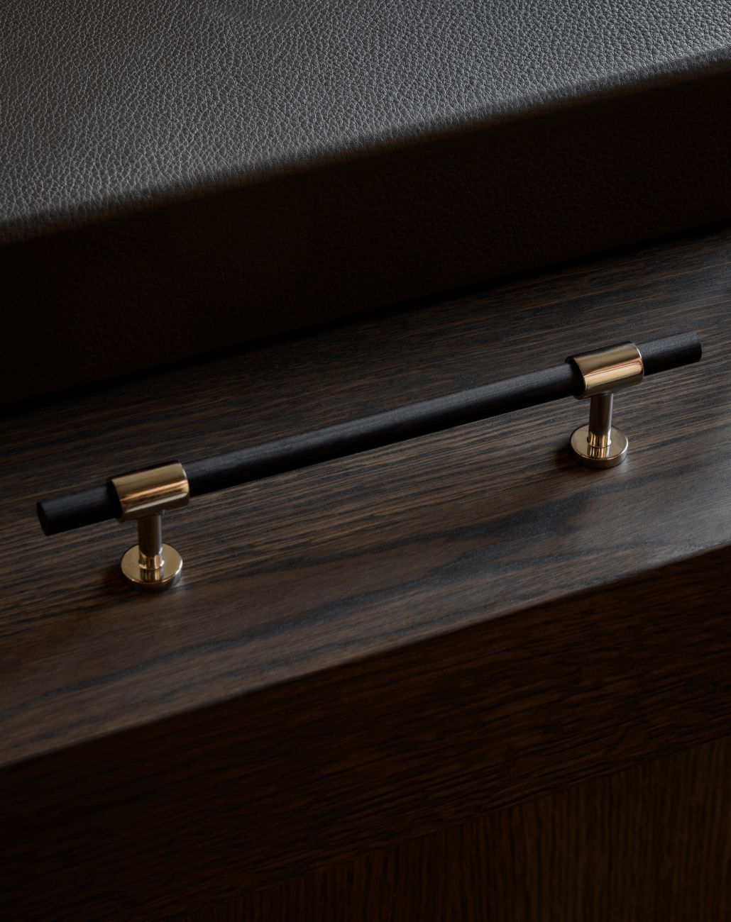SIGNATURE slim pull bar 182 mm in Polished Nickel / Wenge. Modern luxury cabinet handles made of solid brass by BRANDT Copenhagen.