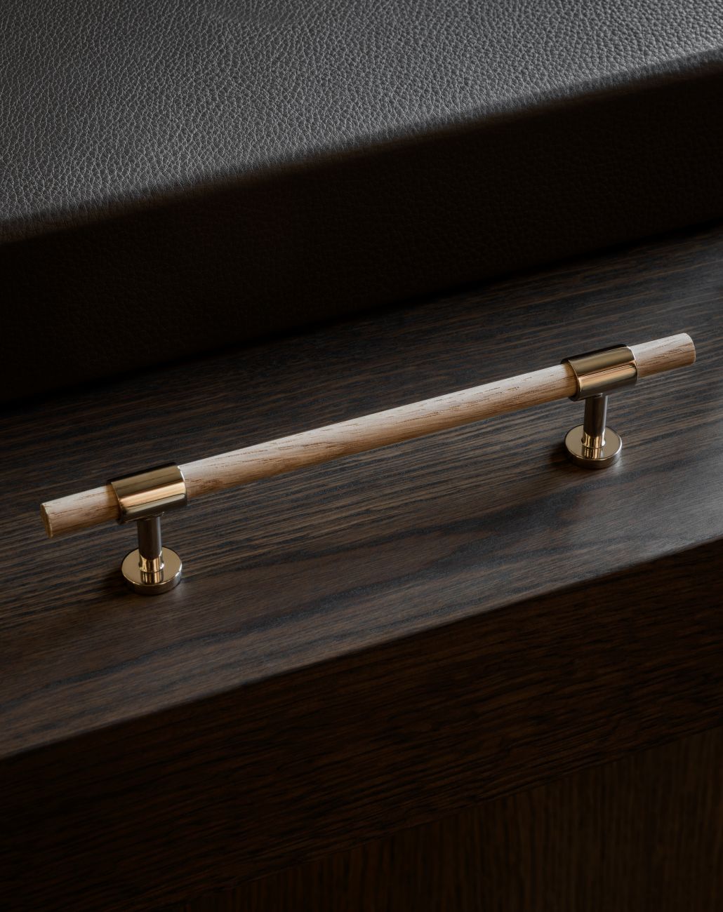  Oak. Modern cabinet hardware made of solid brass by BRANDT Copenhagen