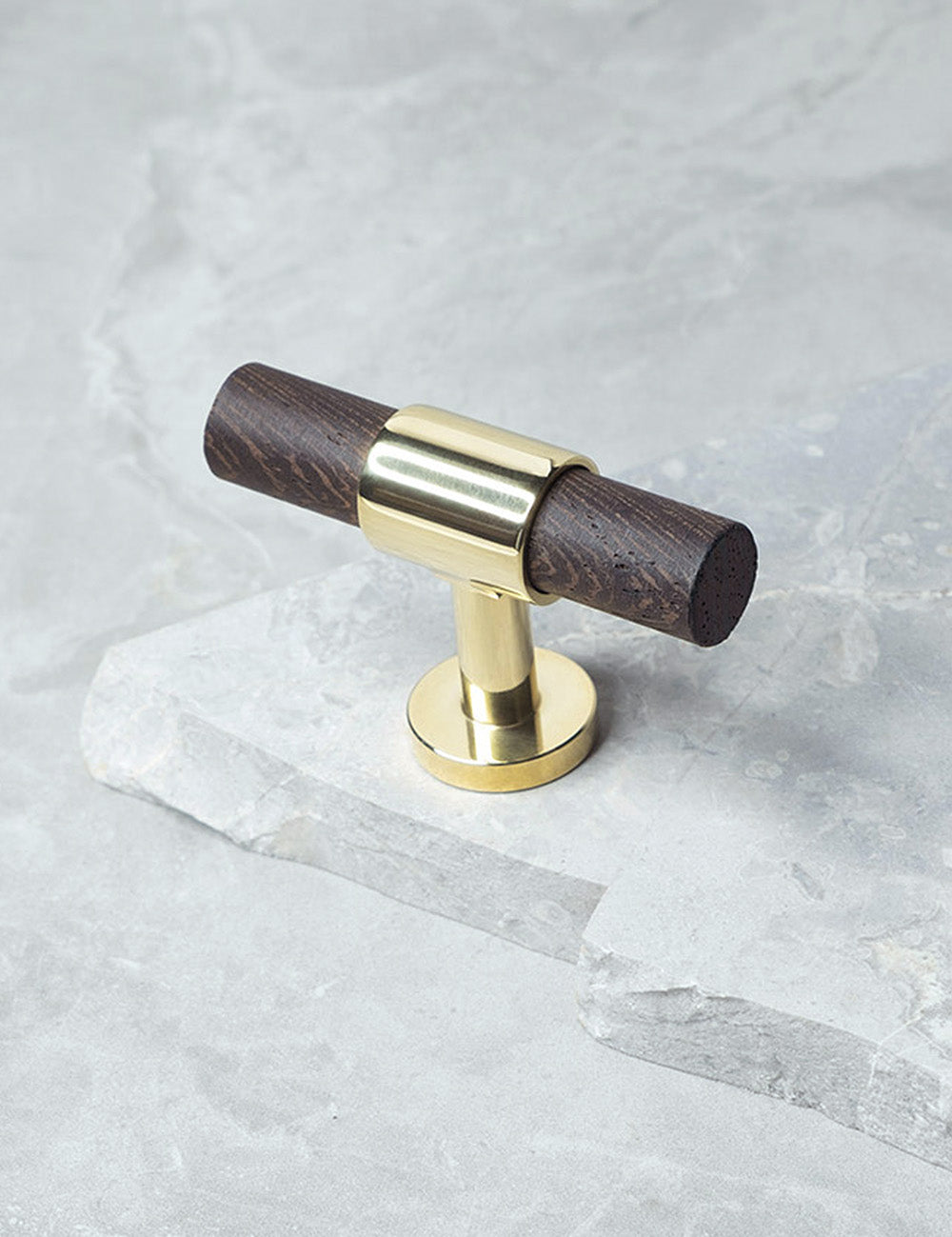SIGNATURE 20 - T-bar handle 60 mm - Polished Brass / Wengé by BRANDT Copenhagen