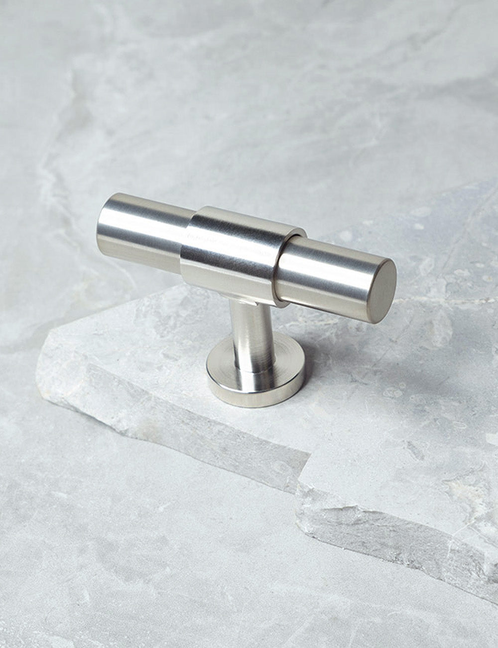 SIGNATURE 20 - T-bar handle 60 mm - Satin Nickel / Satin Nickel by BRANDT  Copenhagen 