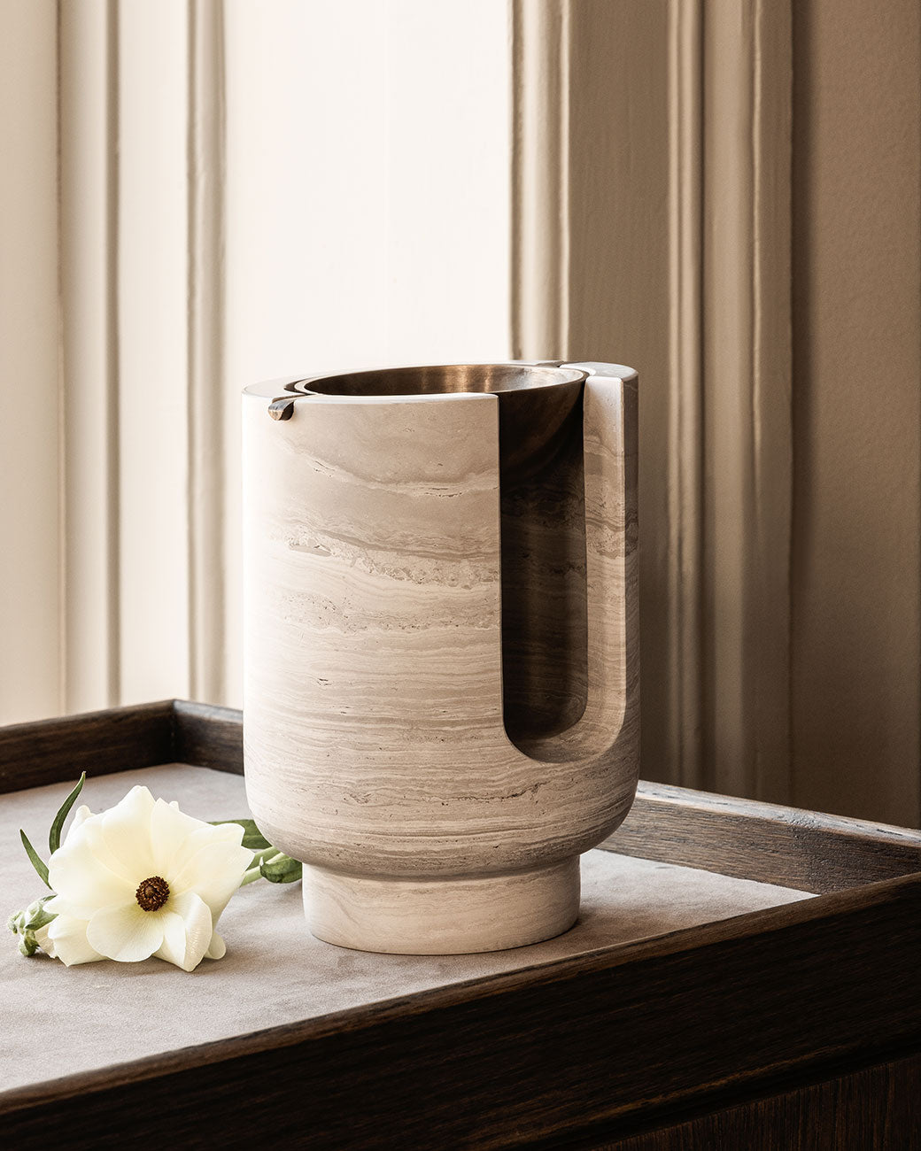 brandtcph-aura-oilburner-chalk-grey-burnished-brass_1tiff.jpg