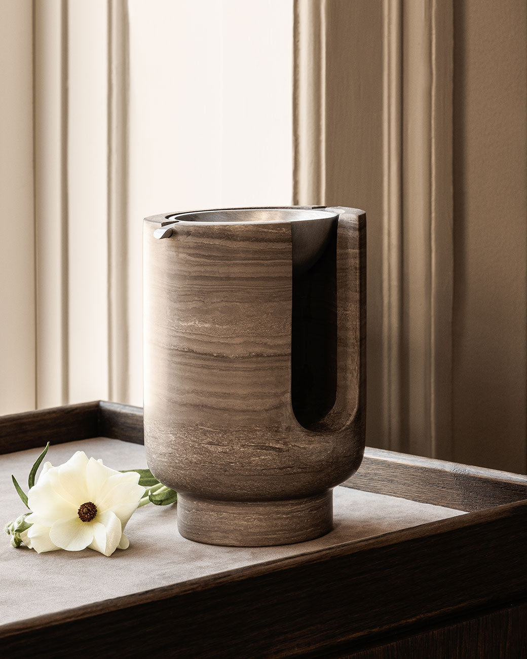 brandtcph-aura-oilburner-smoke-grey-aluminium_1tiff.jpg