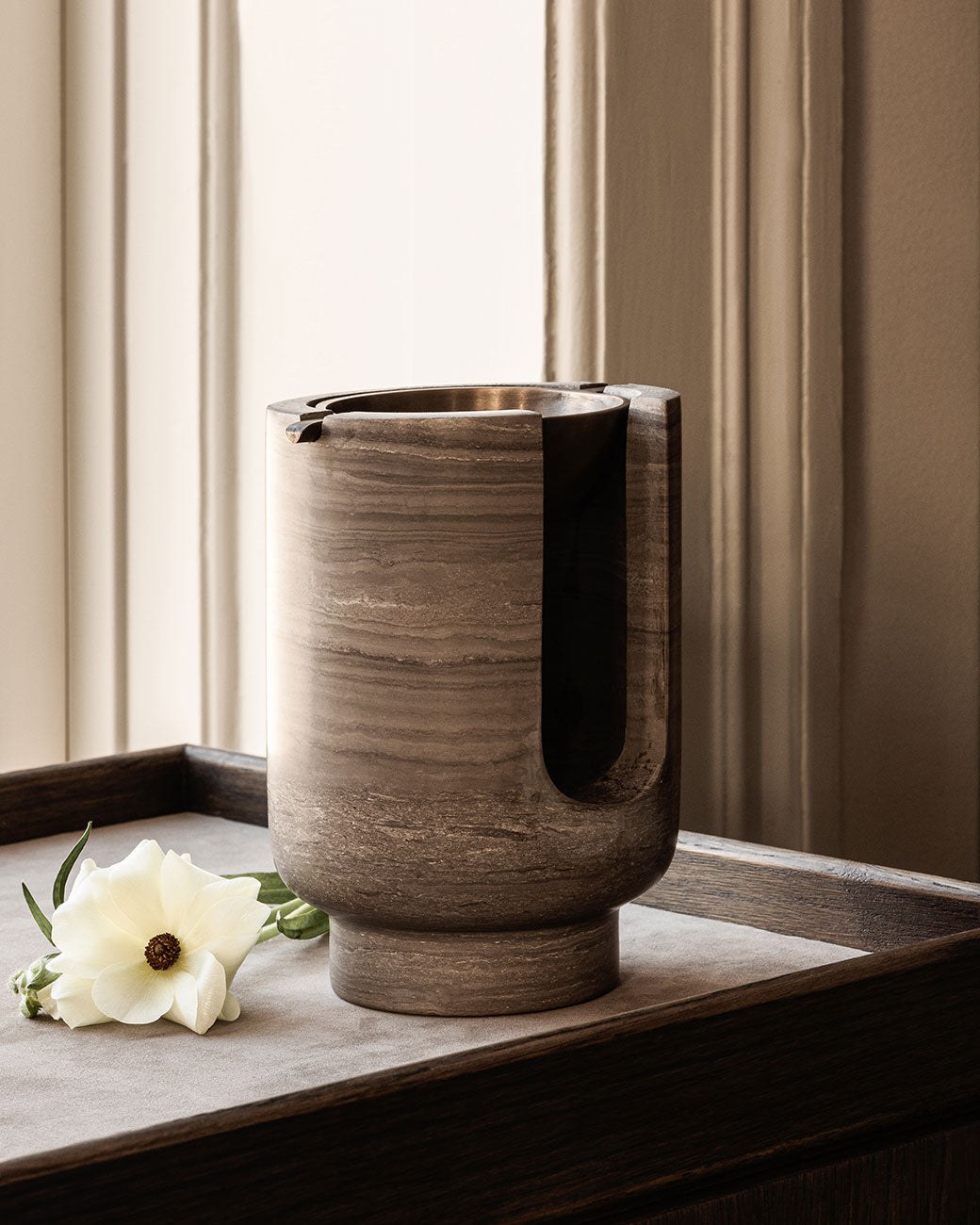 brandtcph-aura-oilburner-smoke-grey-burnished-brass_1tiff.jpg