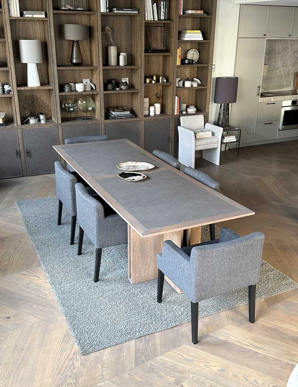 brandtcph-benji-dining-table_6_web_e27872da-0e82-4b7c-b97e-33eb394a1b4e.jpg