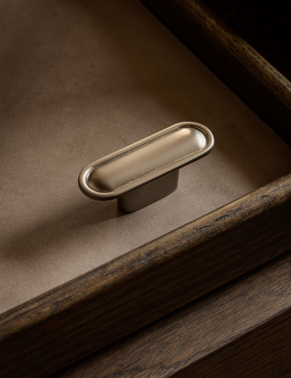 BUTTON knob by NORM archtiects and BRANDT Copenhagen. Perfect as kitchen handle and cabinet hardware for luxury homes.