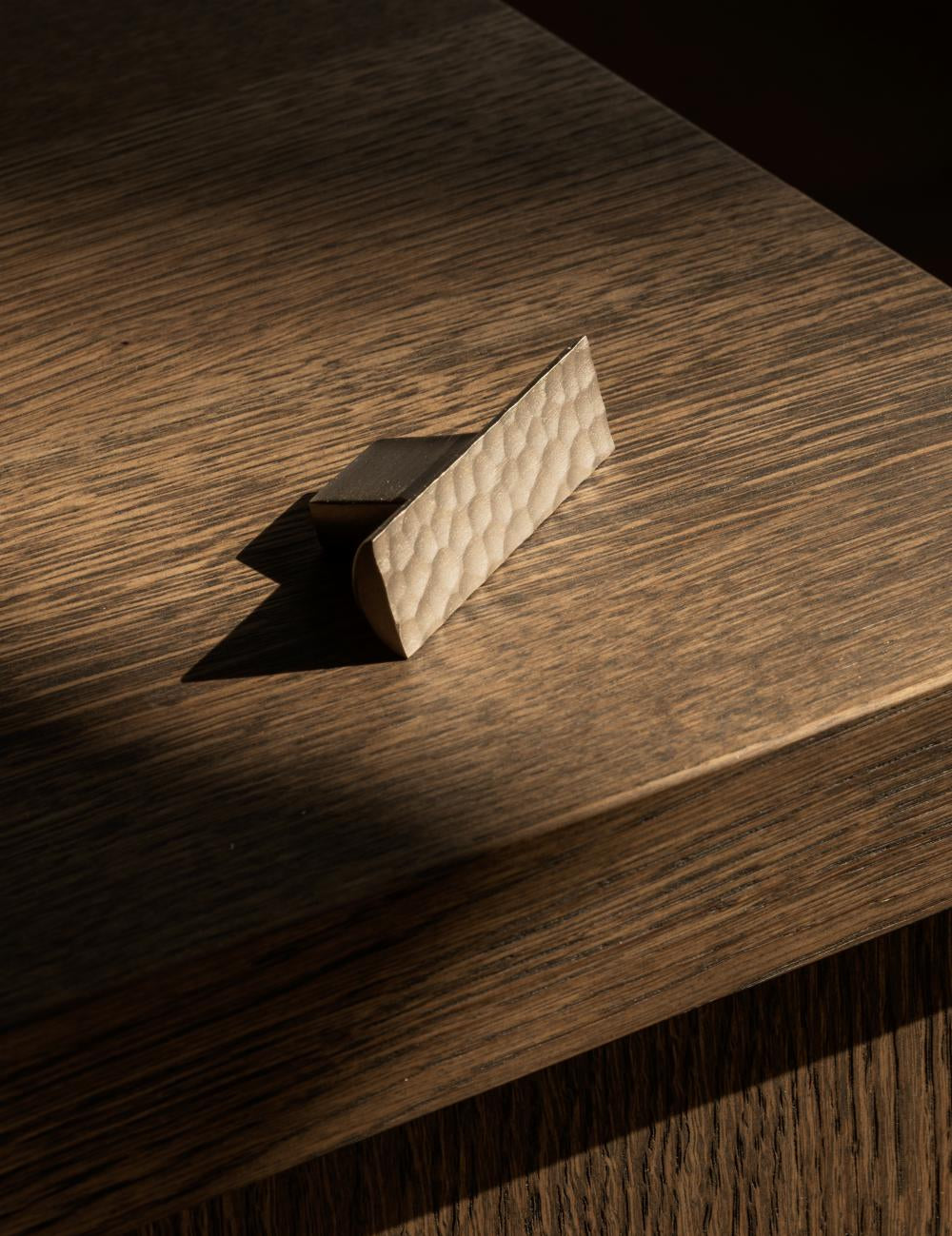 CARVE collection in Satin NIckel by BRANDT Collective. A hardware collection in collab with Norm architects consisting of T-bars and pull bars.