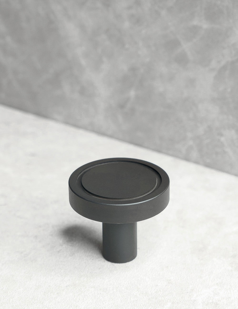 CHISEL knob - Nearly Black by BRANDT Copenhagen 