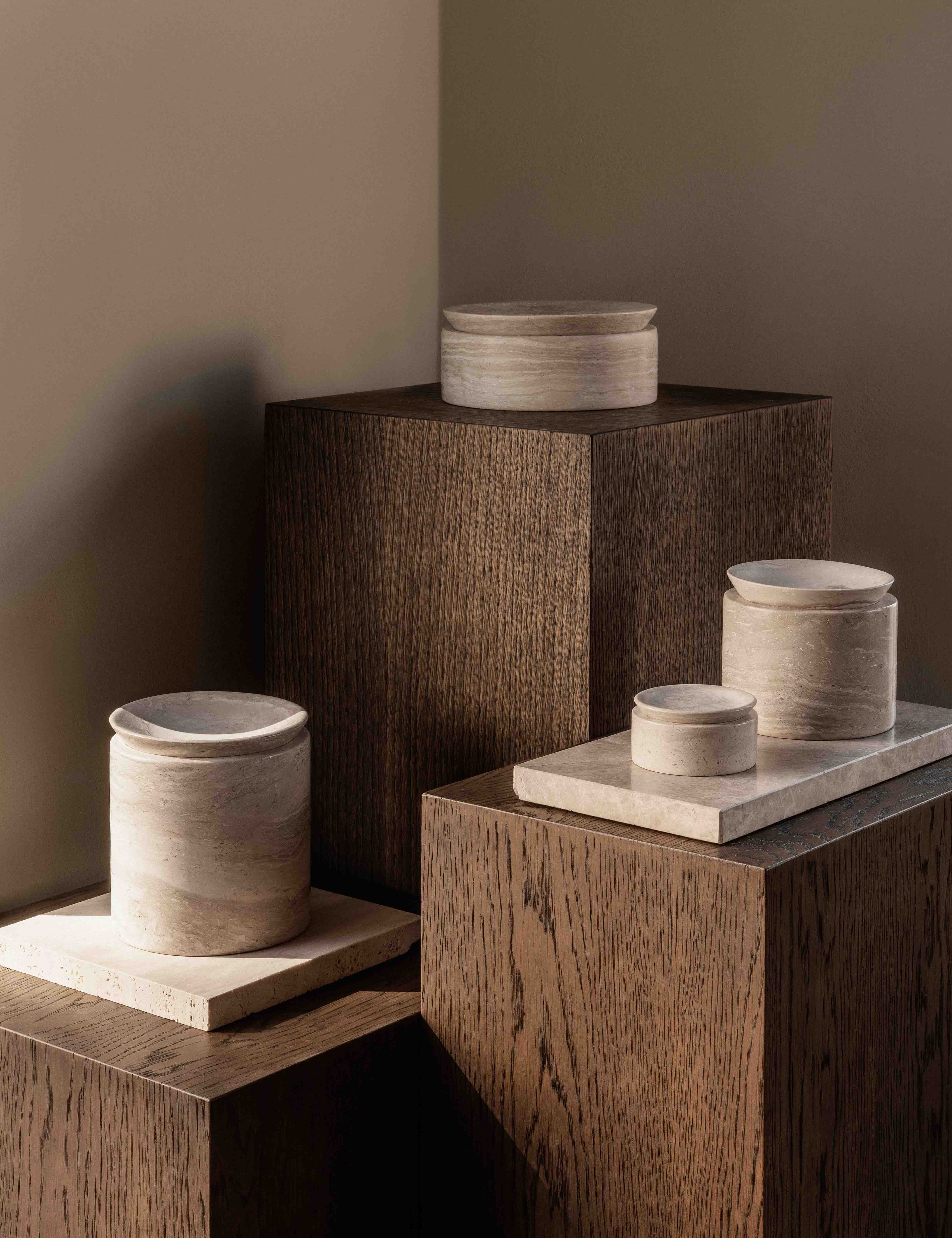 brandtcph-edo-canister-collection-chalk-grey_1tiff_d3efd4d6-26a9-442b-8e69-54a669d6cb4f.jpg