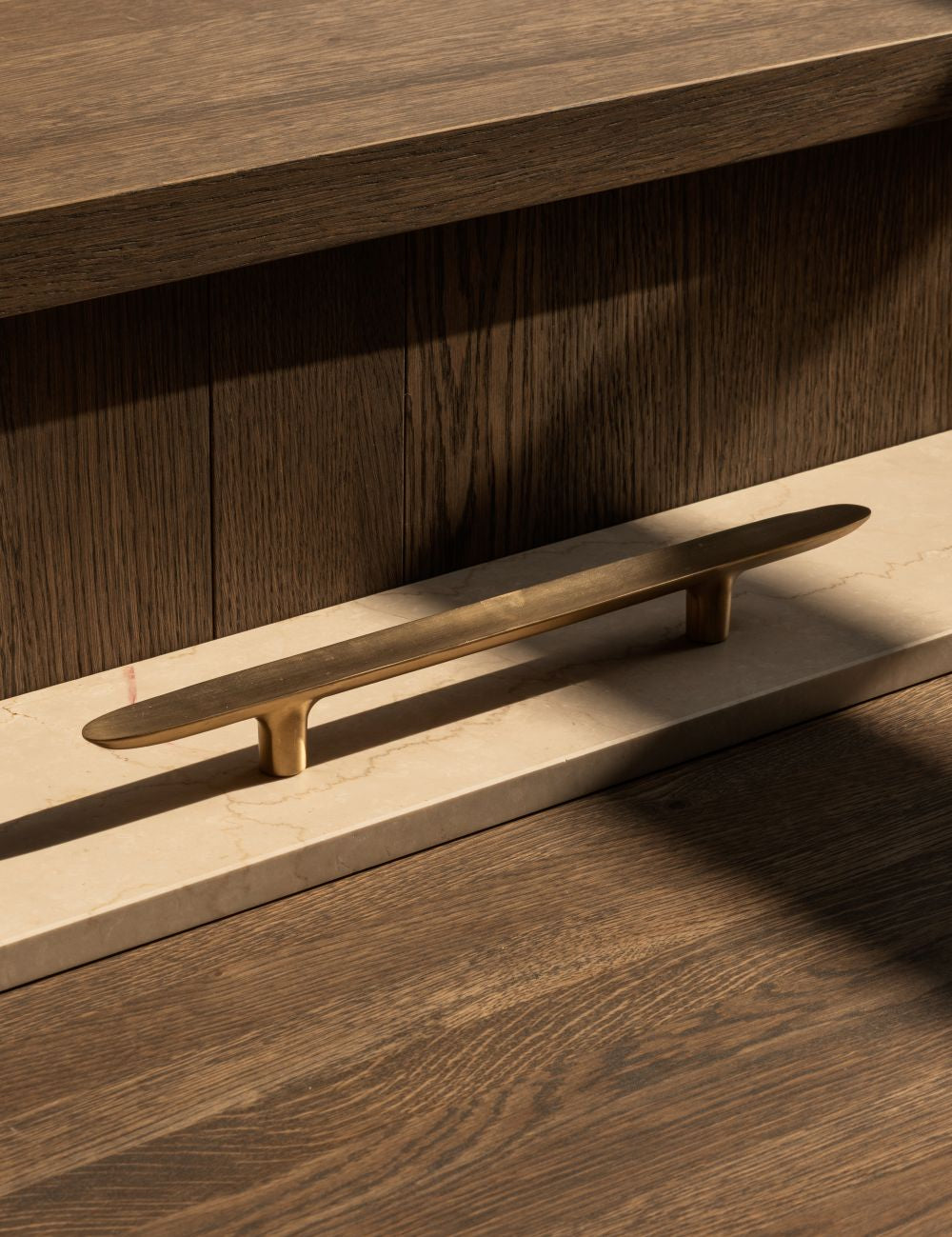 LEAF pull bar 400 mm in nickel by BRANDT Copenhagen and Norm architects. Kitchen handle in solid brass - ideal as appliance pull.