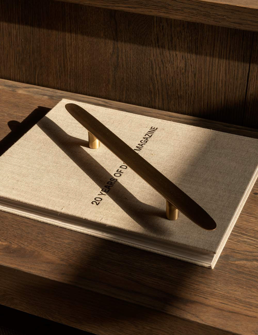 LEAF pull bar 400 mm in nickel by BRANDT Copenhagen and Norm architects. Kitchen handle in solid brass - ideal as appliance pull.