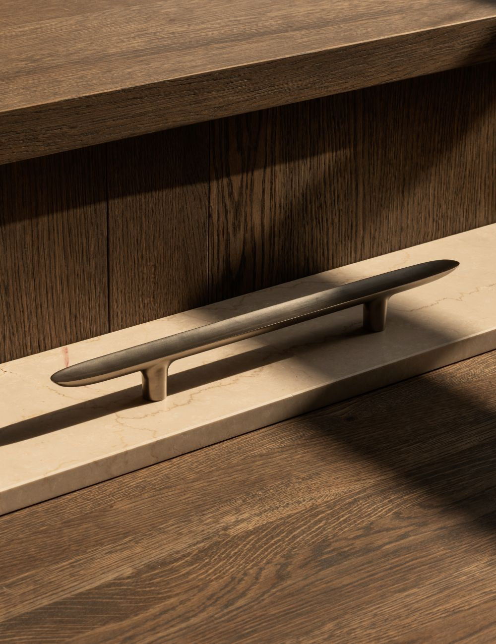 LEAF pull bar 400 mm in nickel by BRANDT Copenhagen and Norm architects. Kitchen handle in solid brass - ideal as appliance pull.