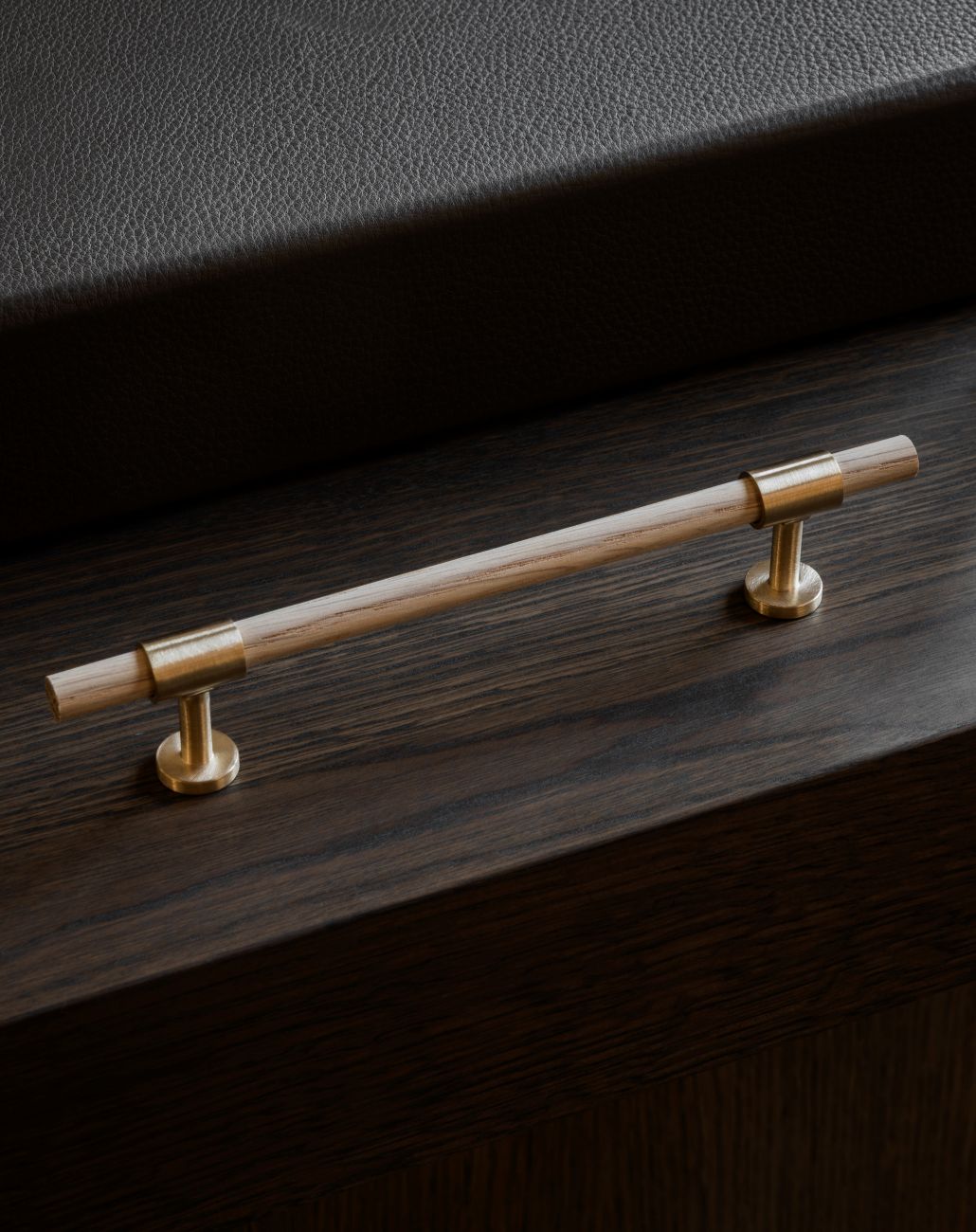  Oak. Modern cabinet hardware made of solid brass by BRANDT Copenhagen