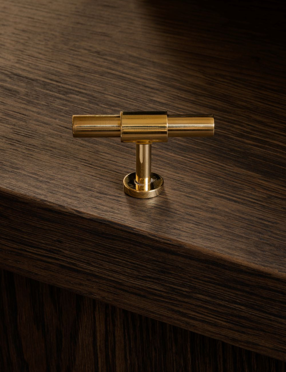 Cabinet handle SIGNATURE slim T-bar 54 mm in Polished Brass.  Modern luxury kitchen cabinet handles made of solid brass by BRANDT Copenhagen.