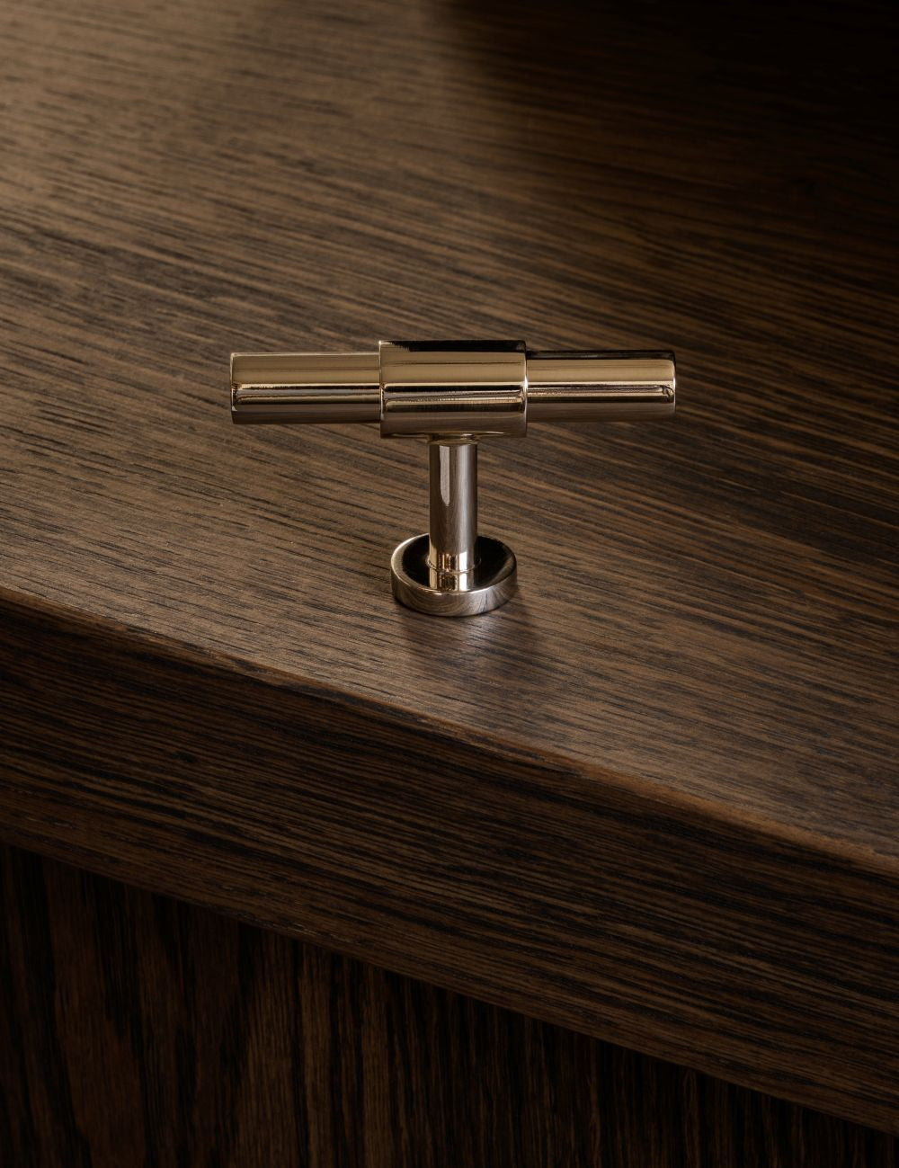 Cabinet handle SIGNATURE slim T-bar 54 mm in Polished Nickel. Modern luxury kitchen cabinet handles made of solid brass by BRANDT Copenhagen.
